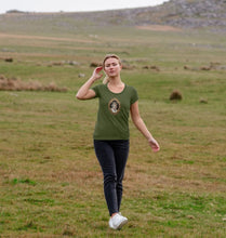 Scoop Neck Women's Queen Elizabeth II T-shirt