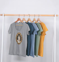 Queen Elizabeth Long Sleeved women's T-shirt